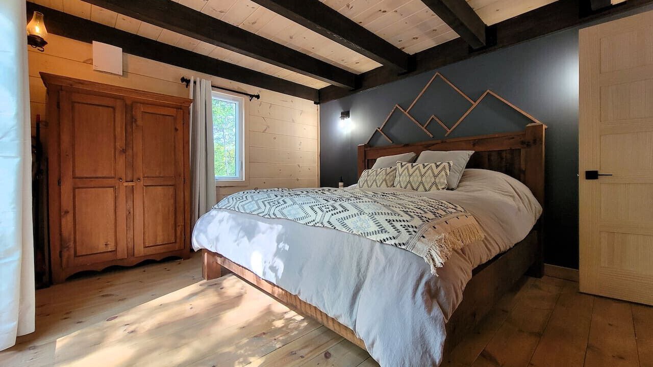 Photo of Bedroom in St-Adolphe-d'Howard