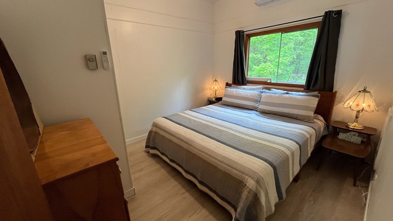 Photo of Bedroom in Delta