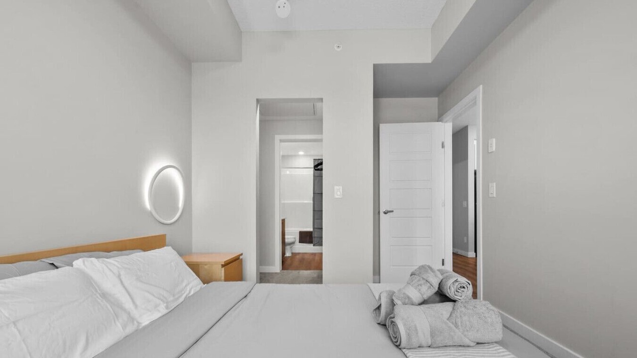 Photo of Bedroom in Inglewood