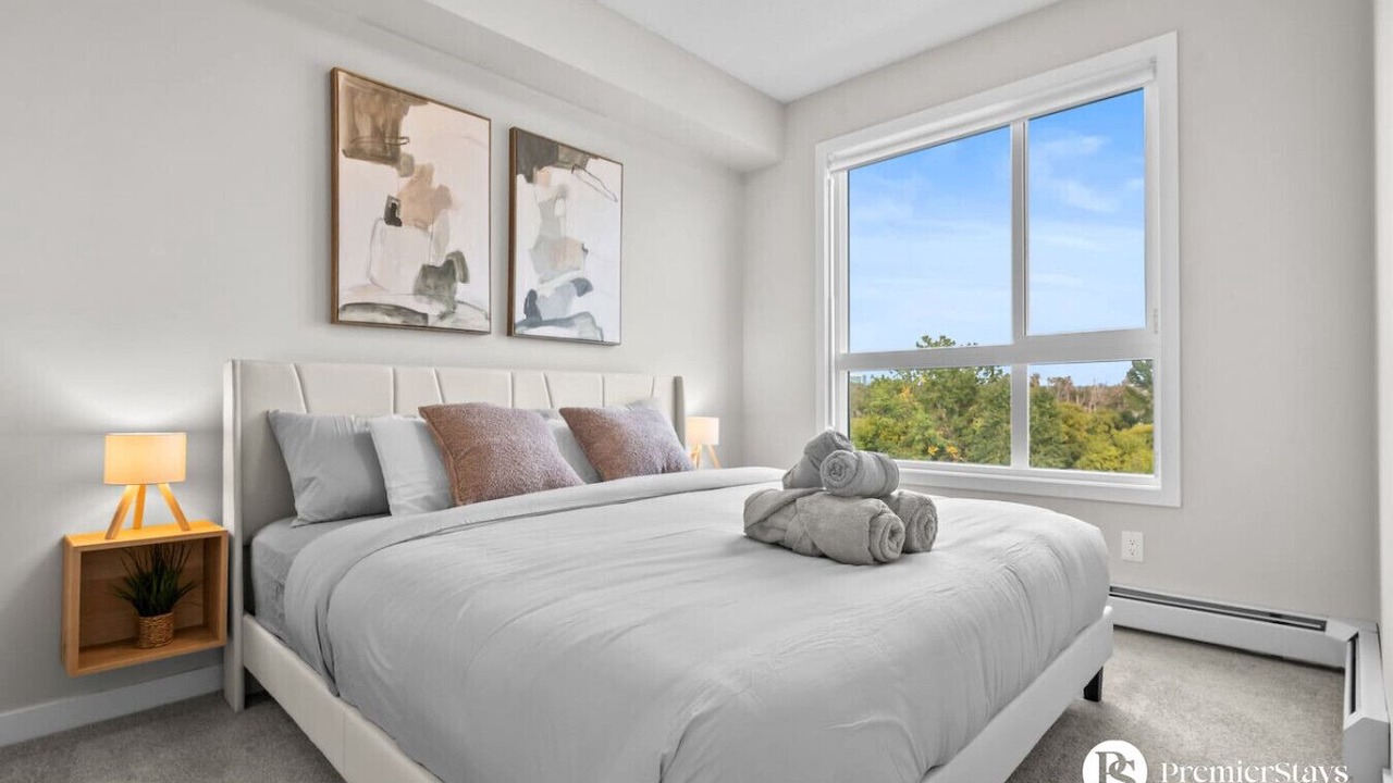Photo of Bedroom in Inglewood