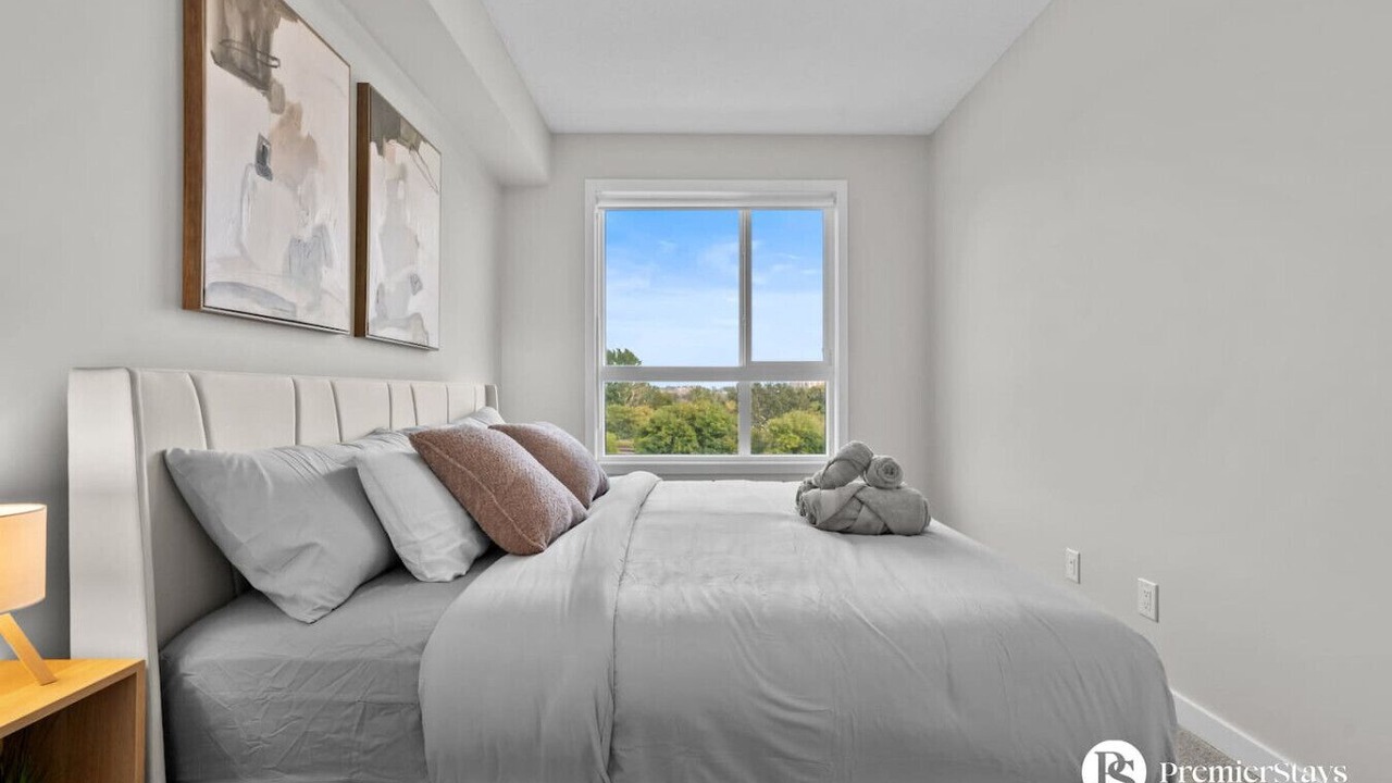 Photo of Bedroom in Inglewood