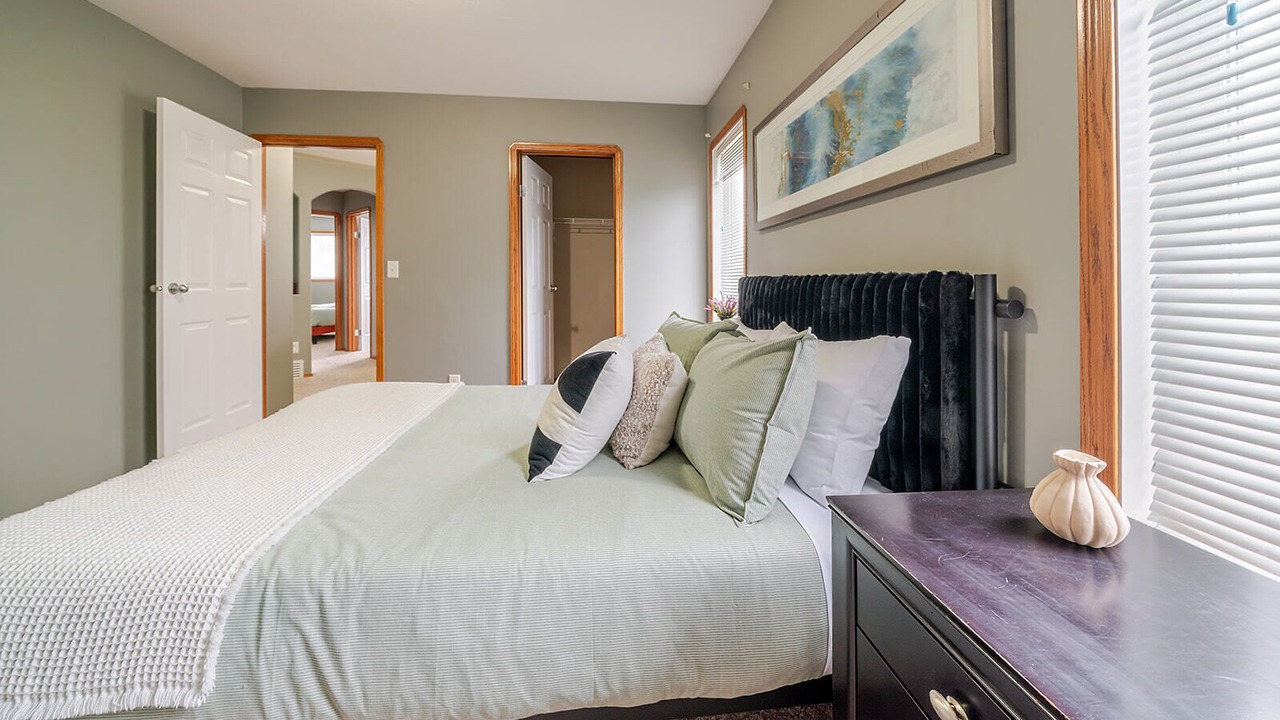 Photo of Bedroom in Red Deer