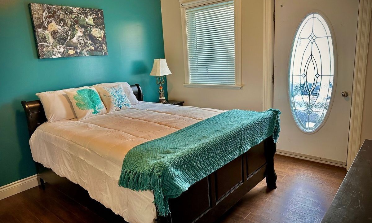 Photo of Bedroom in Burnt Cove