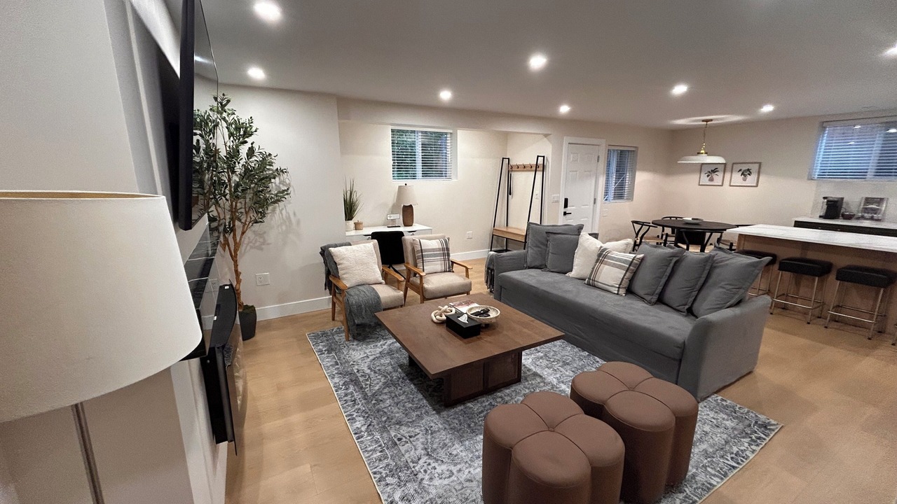 Photo of Livingroom in Langley