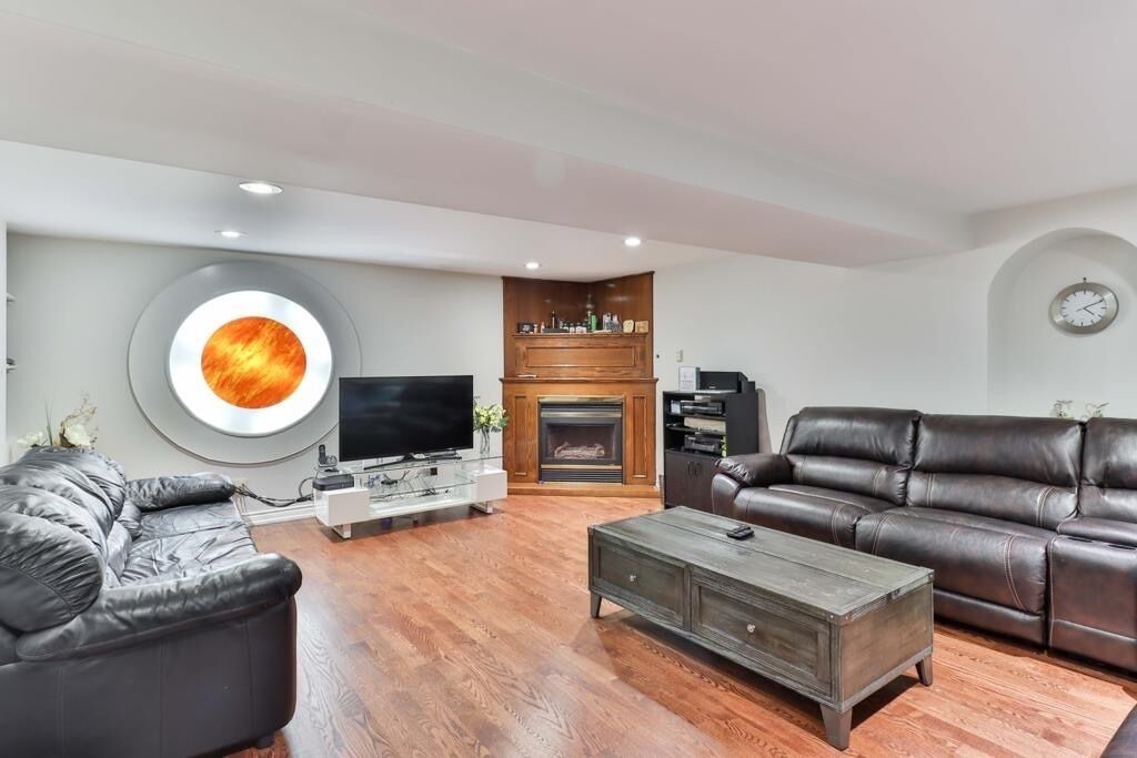 Photo of Livingroom in Newtonbrook