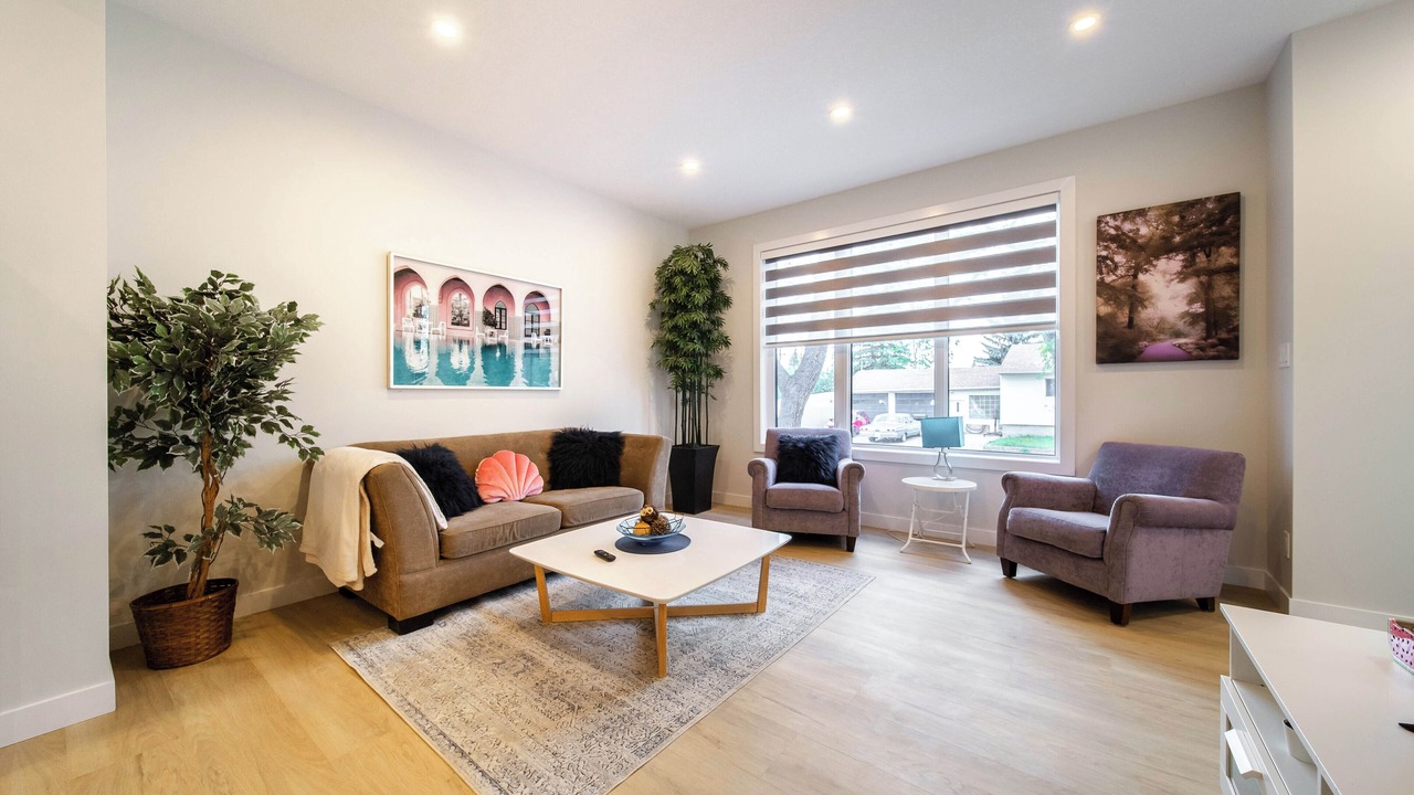 Photo of Livingroom in Jasper Place