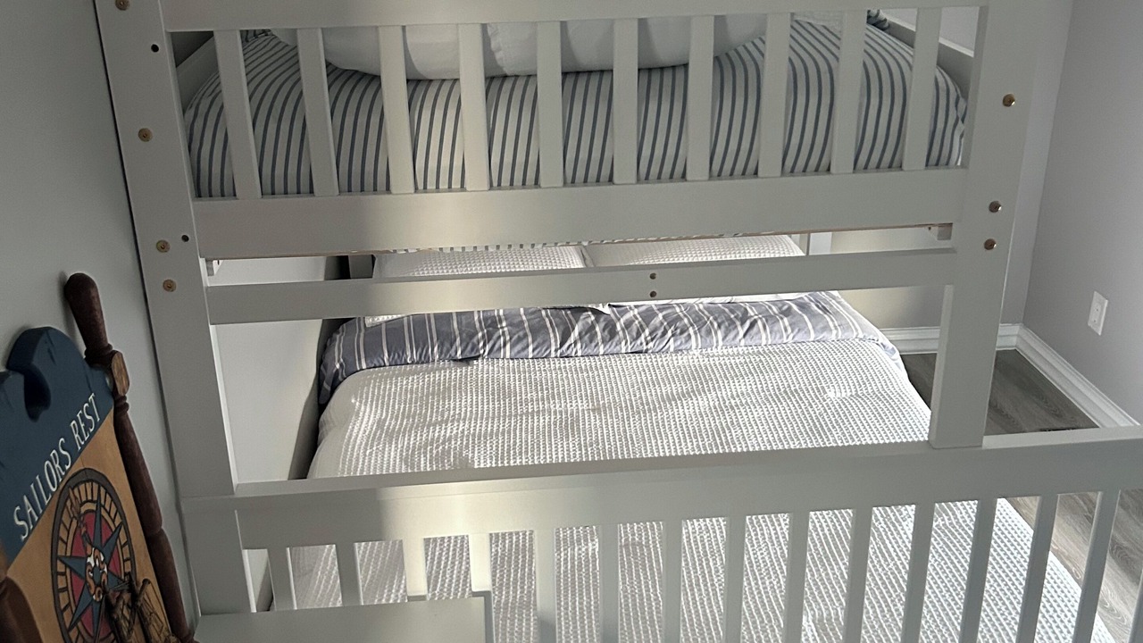 Photo of Bedroom in Crystal Beach