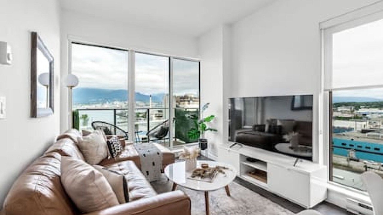 Photo of Livingroom in Downtown Eastside