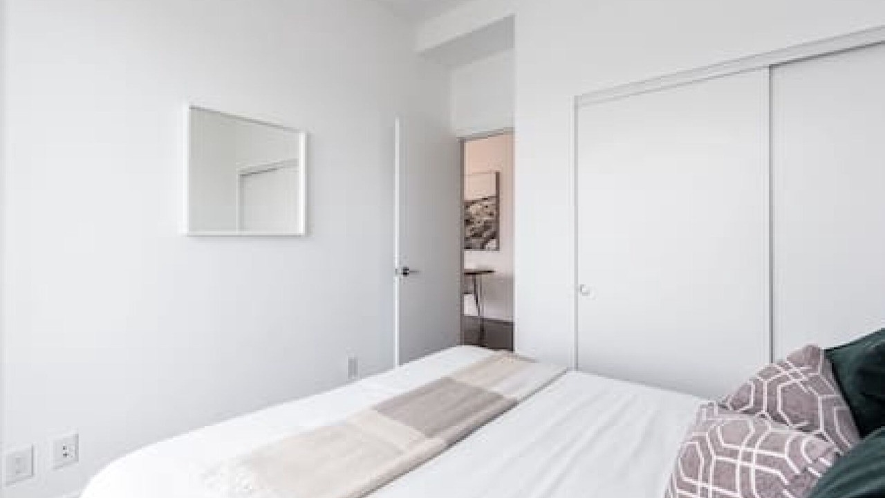 Photo of Bedroom in Downtown Eastside