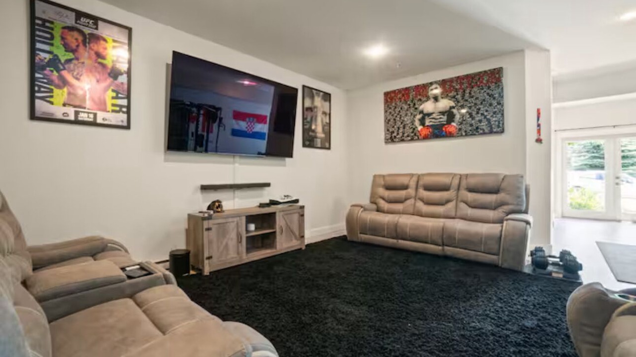 Photo of Livingroom in Central Okanagan