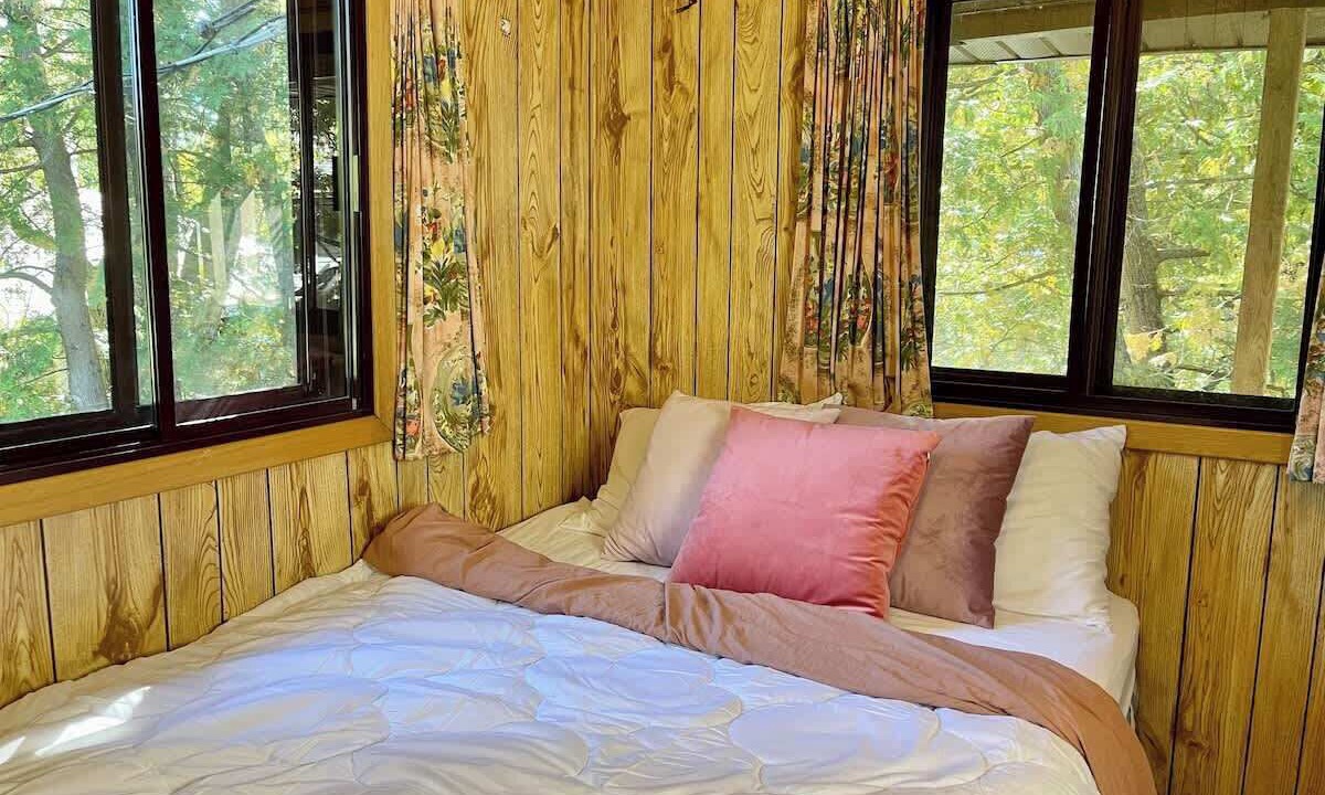Photo of Bedroom in Rosedale