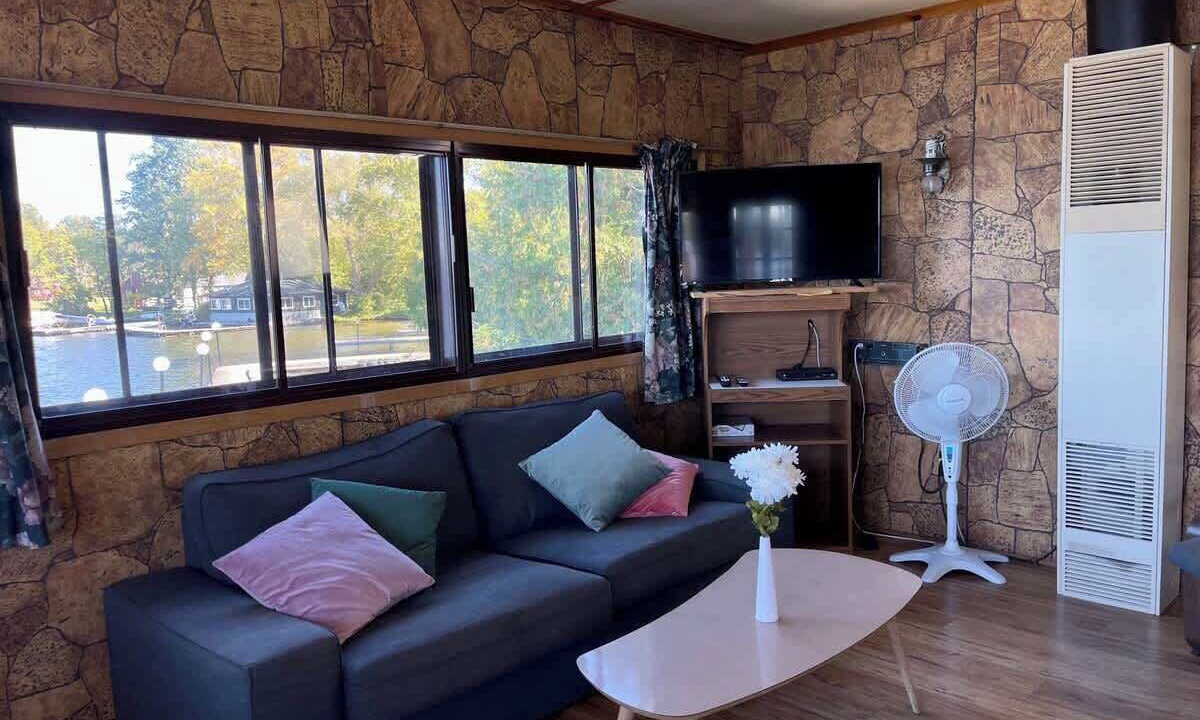 Photo of Livingroom in Rosedale