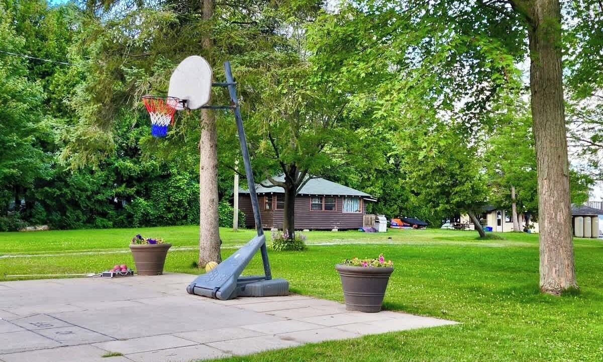 Photo of Outdoor in Rosedale