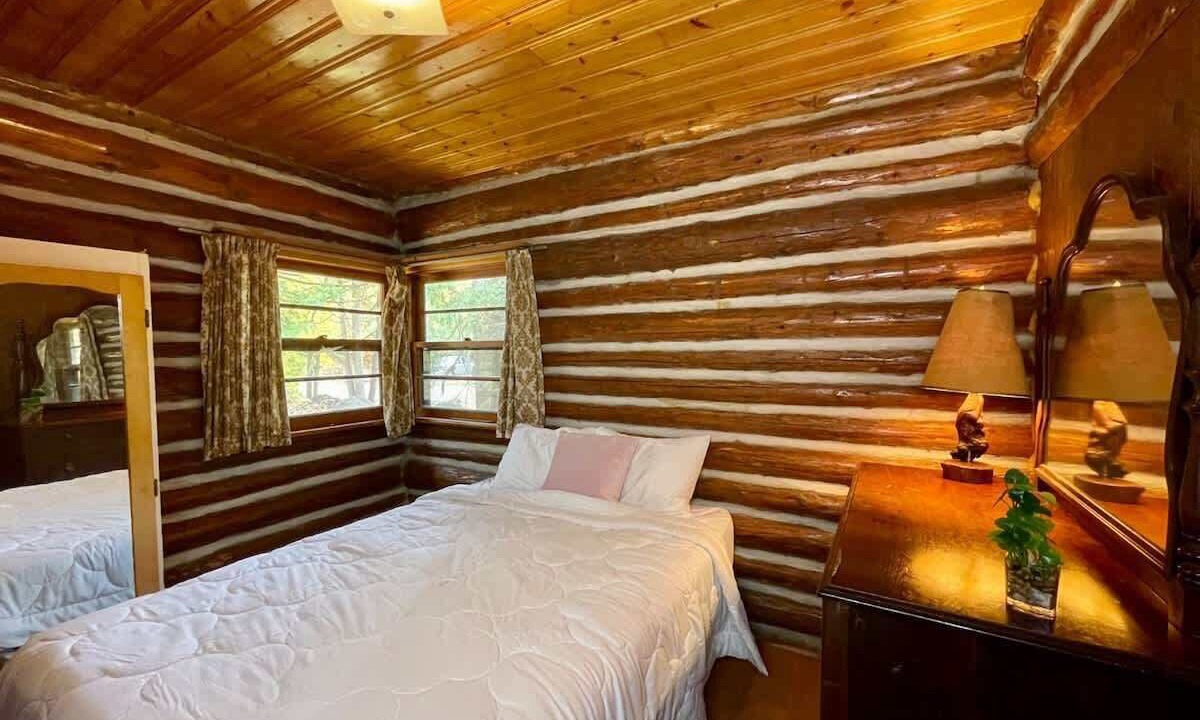 Photo of Bedroom in Rosedale