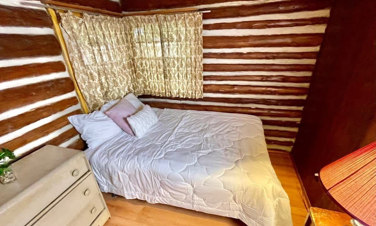 Photo of Bedroom in Rosedale