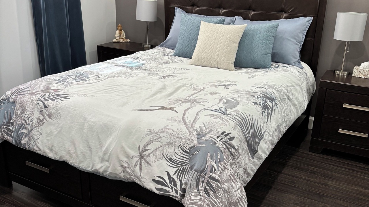 Photo of Bedroom in Jonquiere