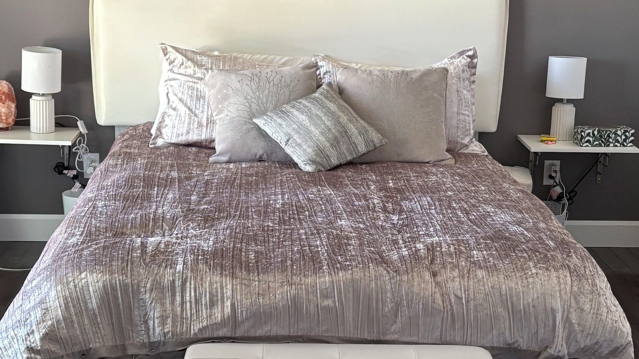 Photo of Bedroom in Jonquiere