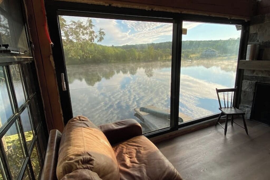 Photo of Livingroom in Utterson