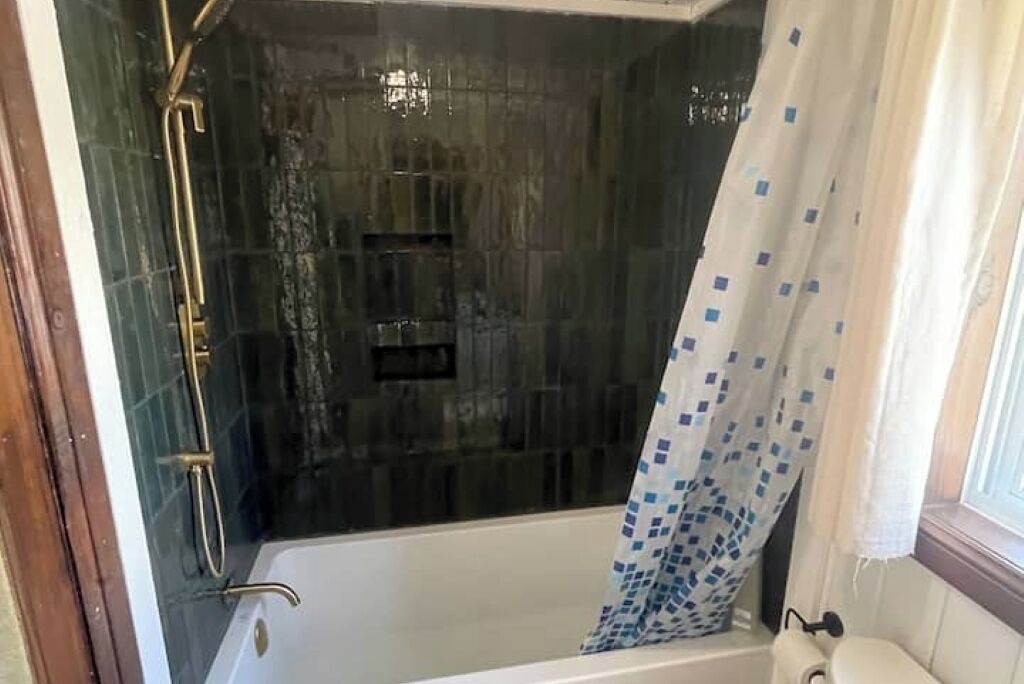 Photo of Bathroom in Utterson