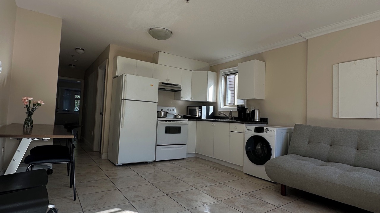Photo of Livingroom in Marpole