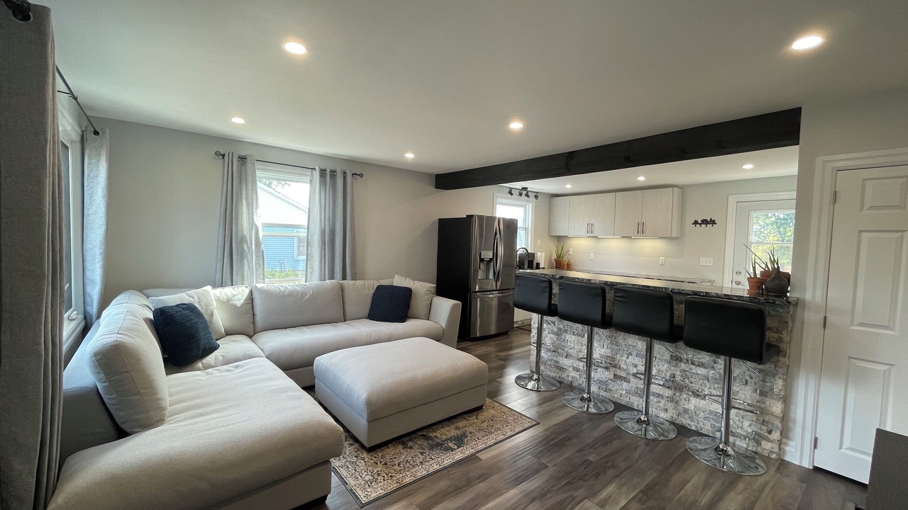 Photo of Livingroom in LaSalle