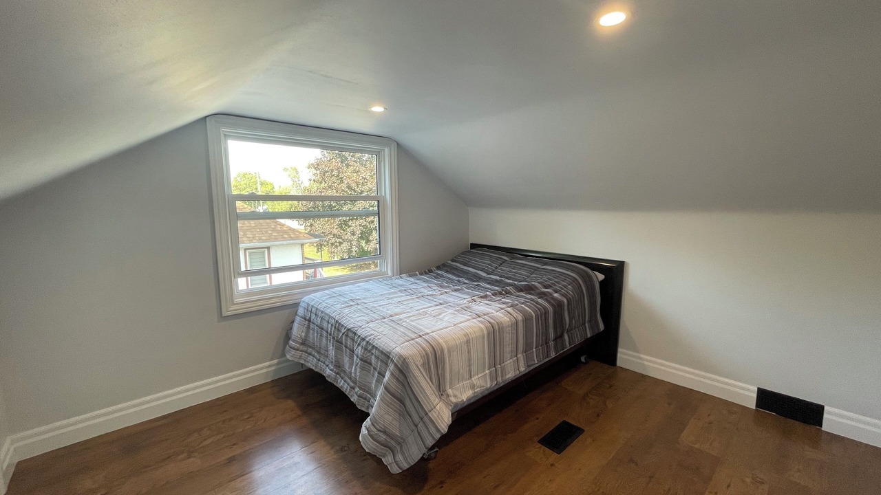 Photo of Bedroom in LaSalle