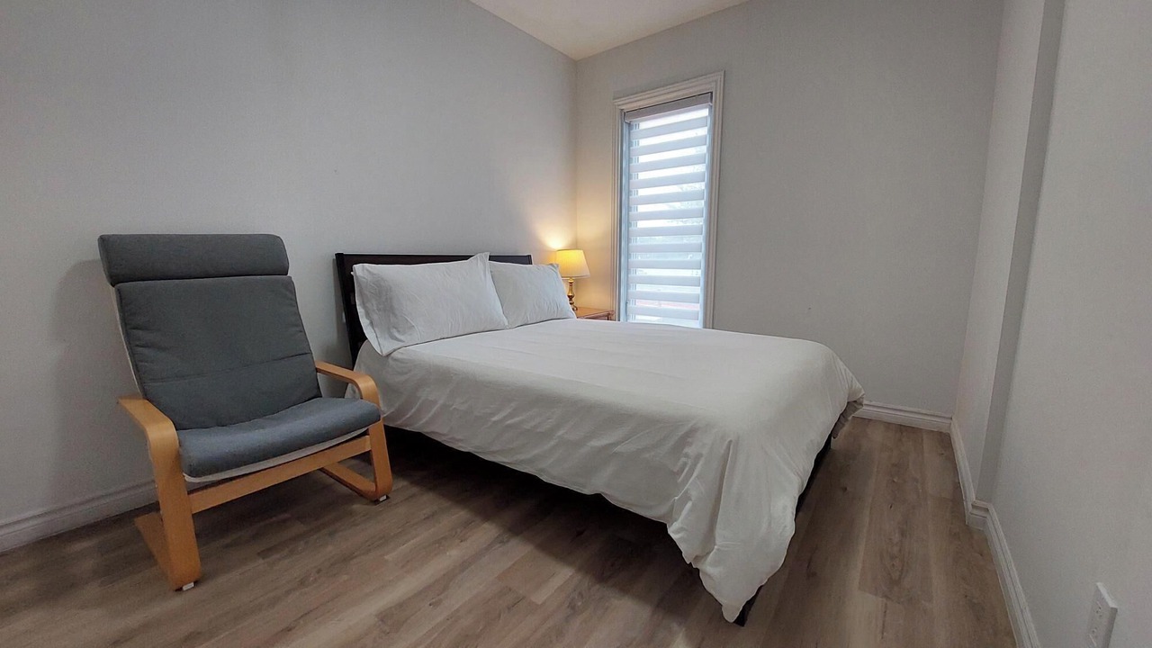 Photo of Bedroom in McMasterville