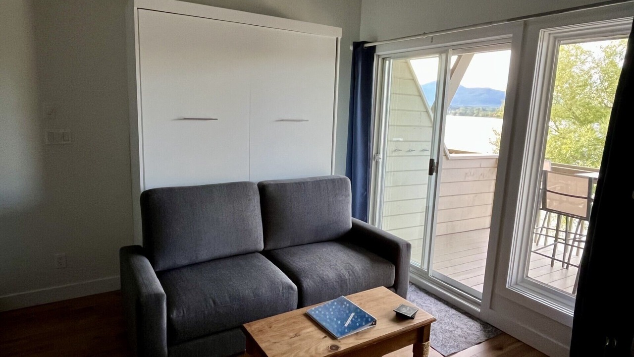 Photo of Livingroom in Magog