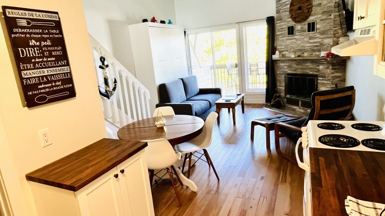Photo of Livingroom in Magog