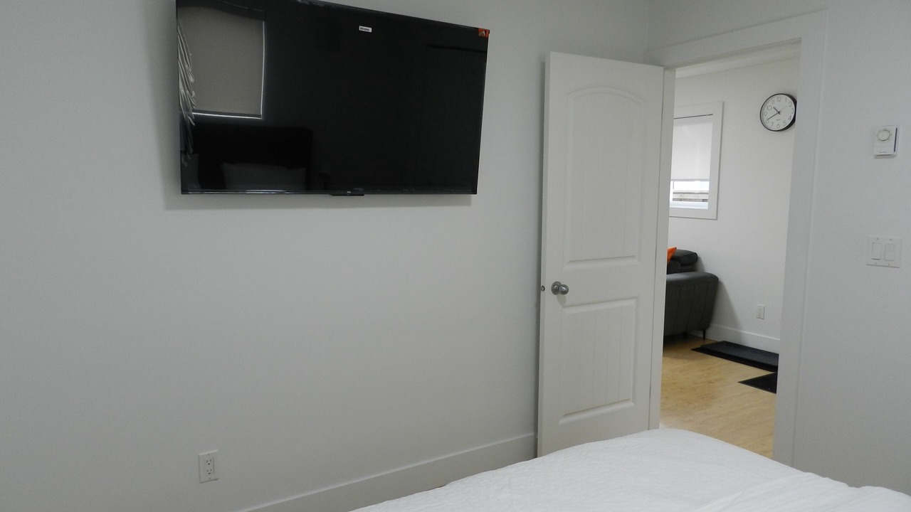 Photo of Bedroom in Renfrew-Collingwood