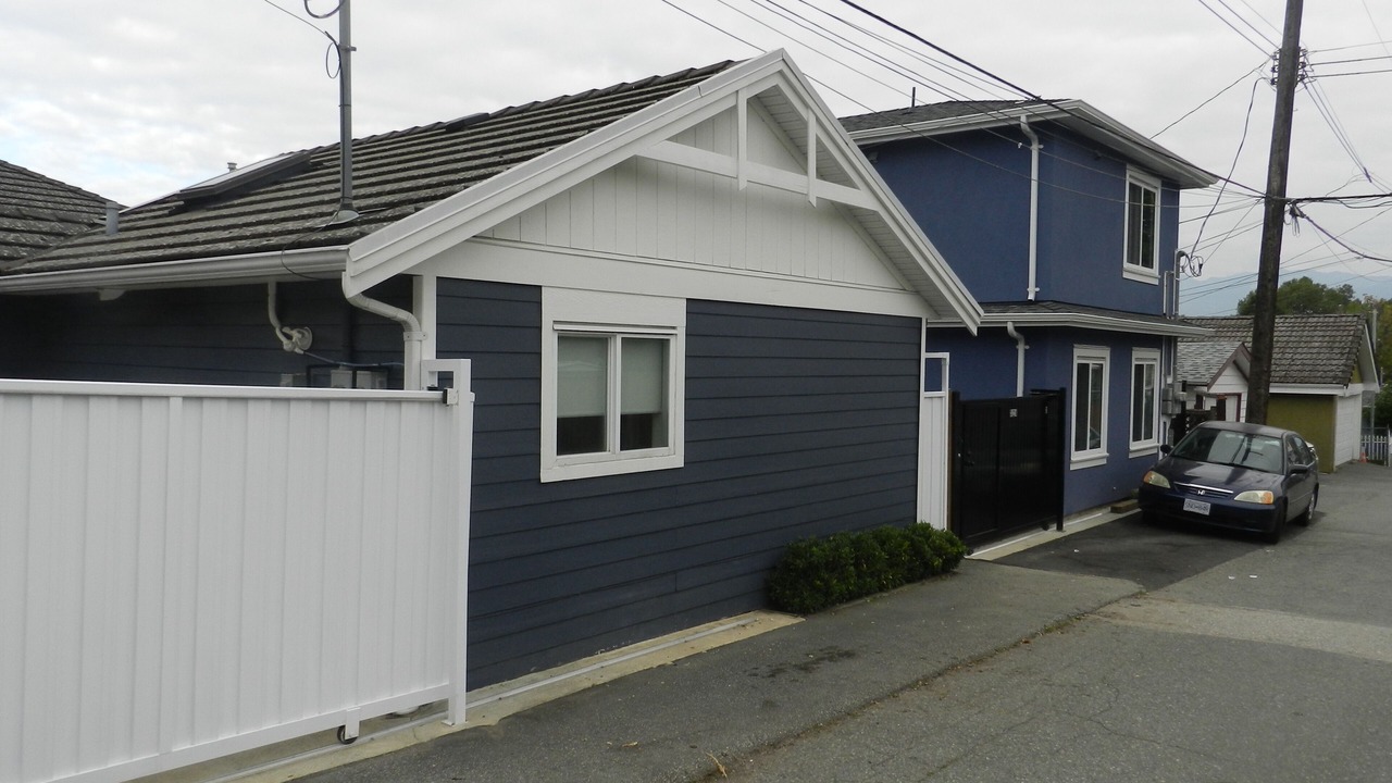 Photo of Outdoor in Renfrew-Collingwood