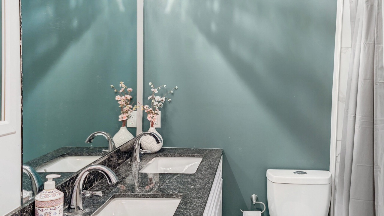 Photo of Bathroom in Sunnyside