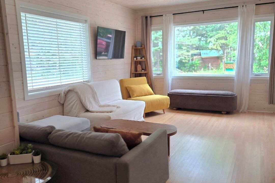 Photo of Livingroom in Christopher Lake