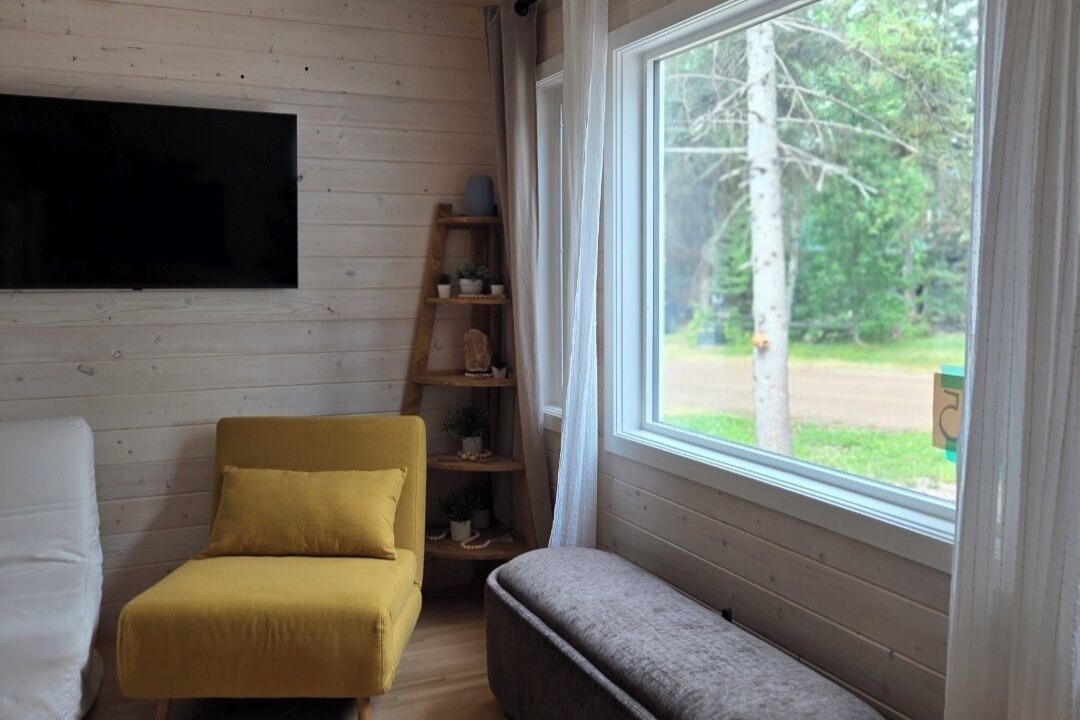 Photo of Livingroom in Christopher Lake