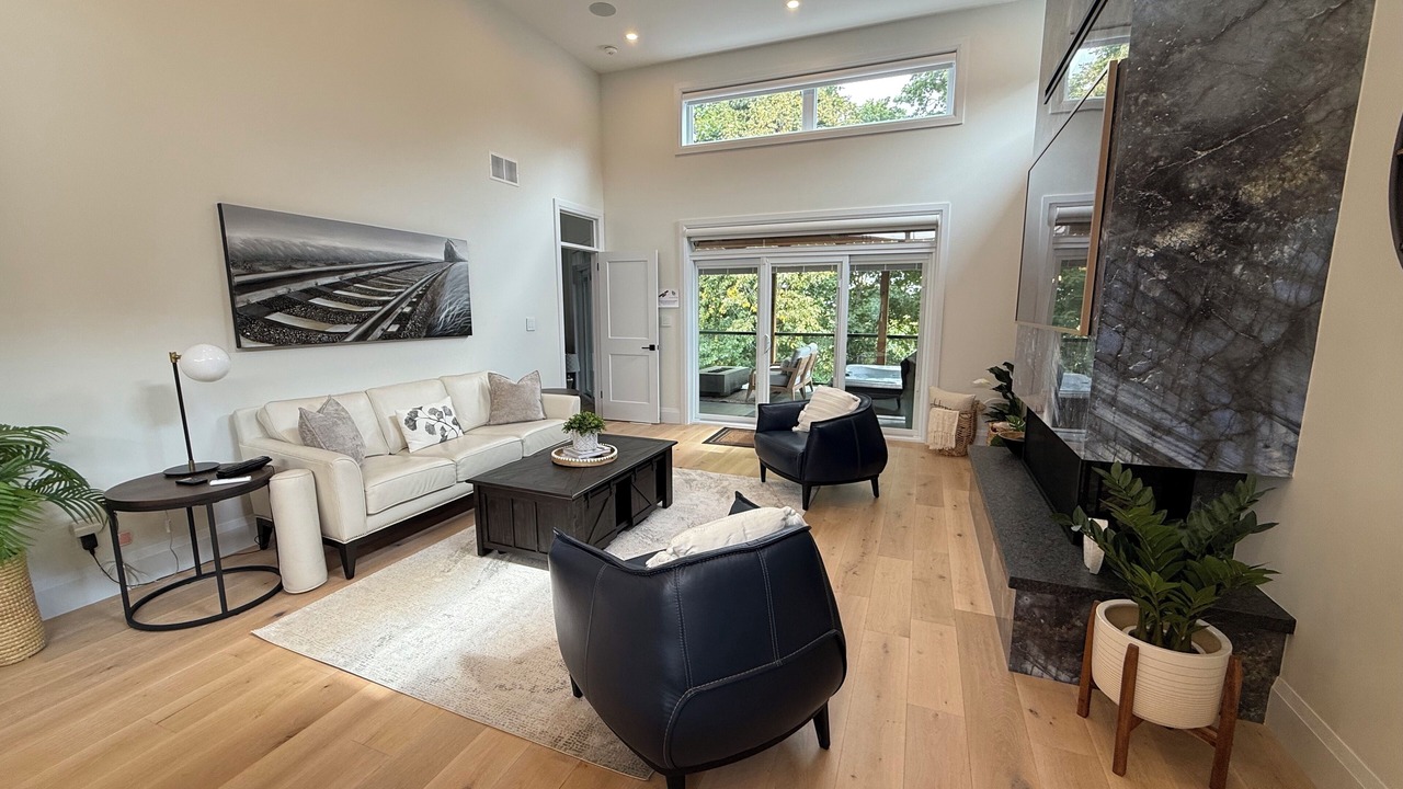 Photo of Livingroom in Township of Woolwich