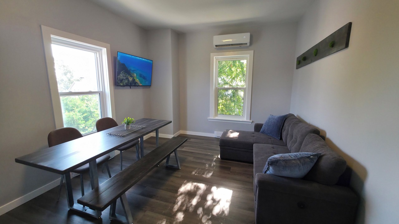 Photo of Livingroom in Orillia