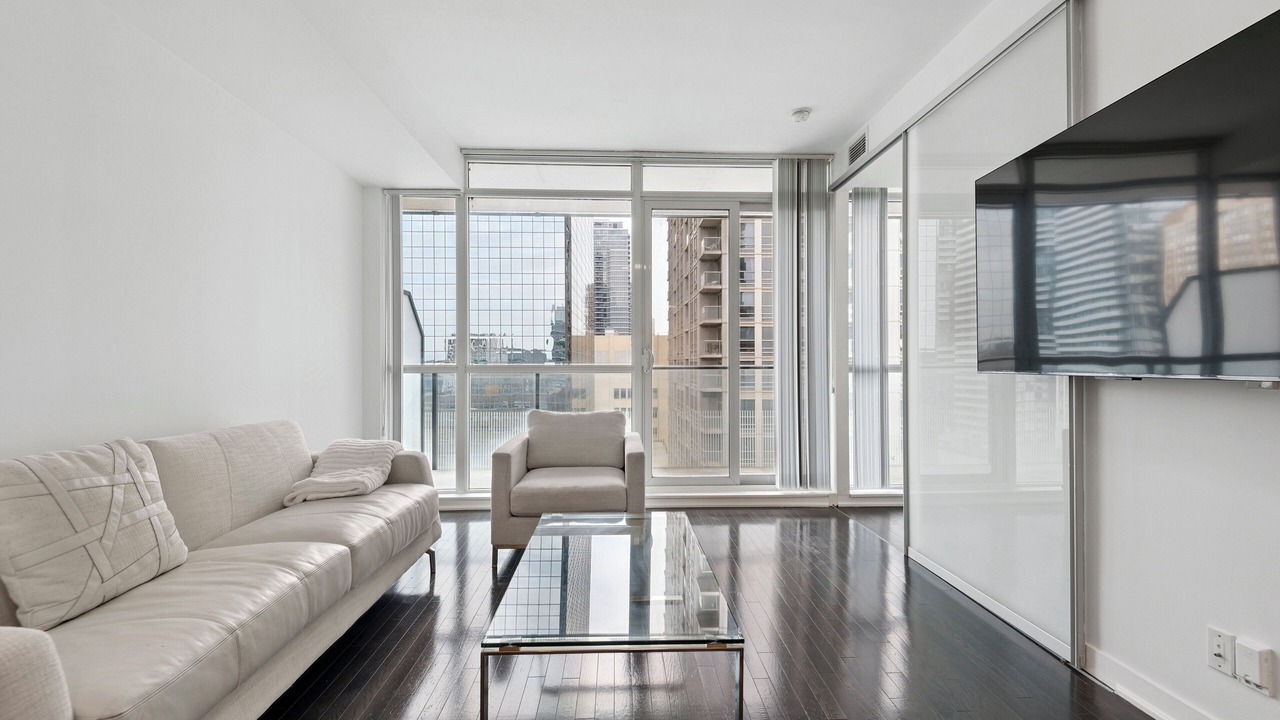 Photo of Livingroom in Bay Cloverhill