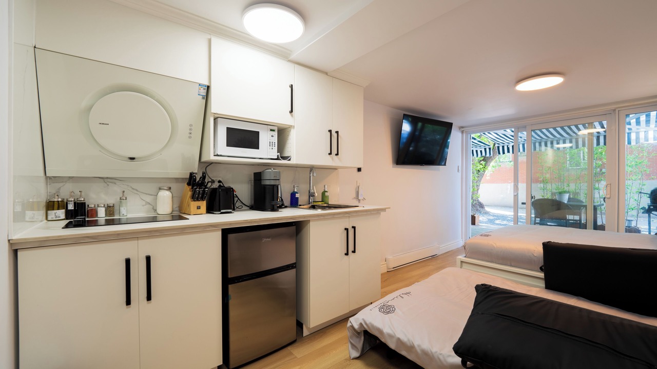 Photo of Bedroom in Cote-Des-Neiges—Notre-Dame-De-Grace