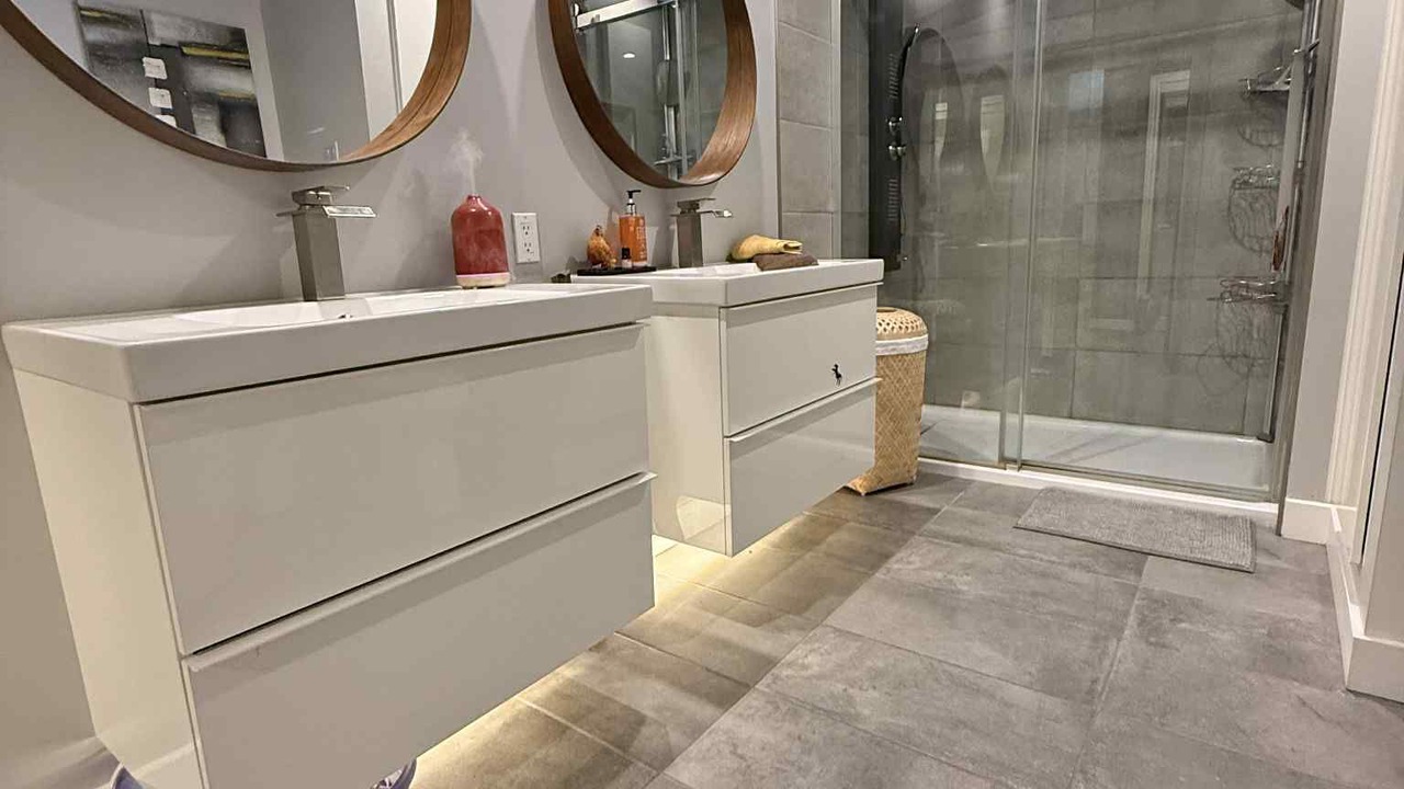 Photo of Bathroom in Val-des-Monts