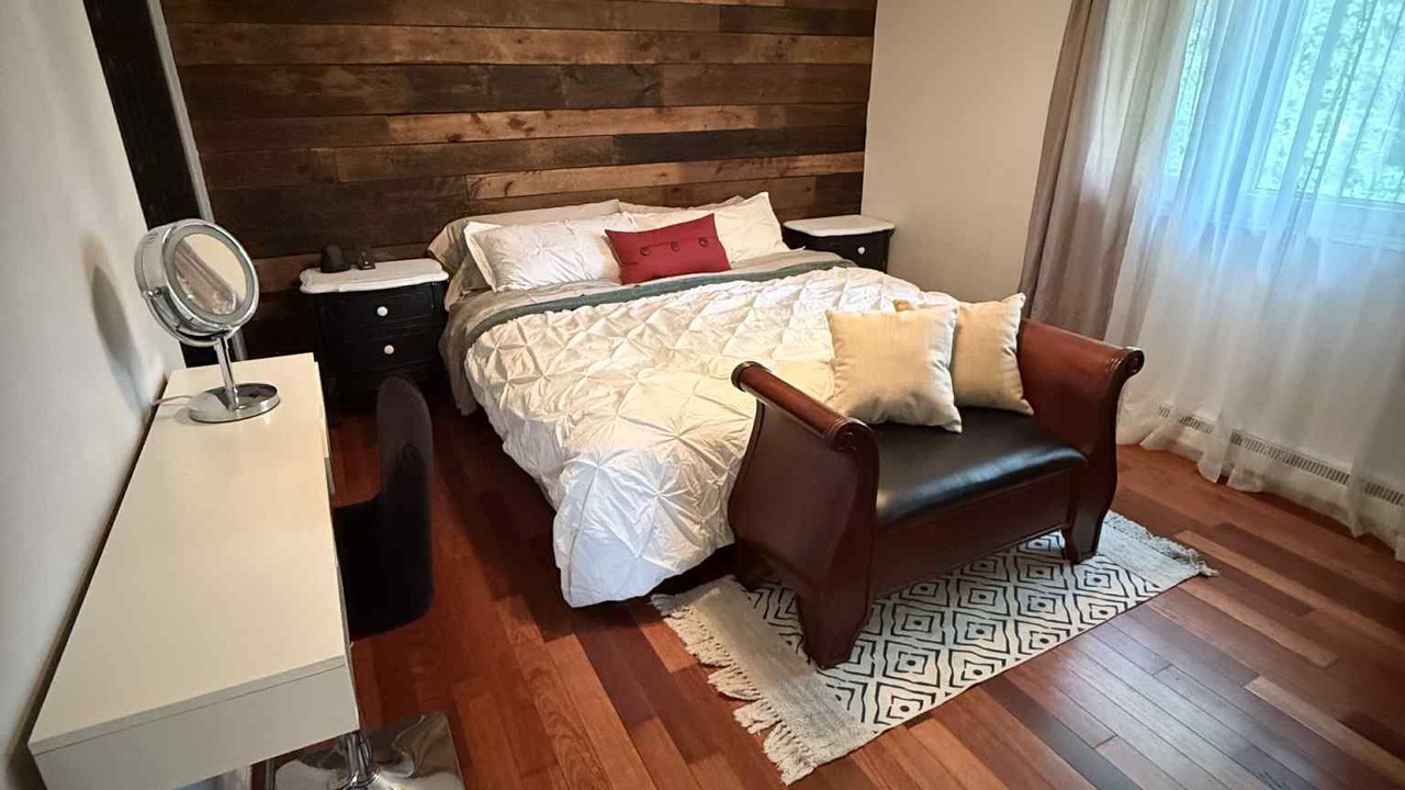Photo of Bedroom in Val-des-Monts