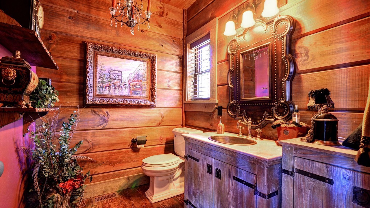 Photo of Bedroom in Eagle Lake
