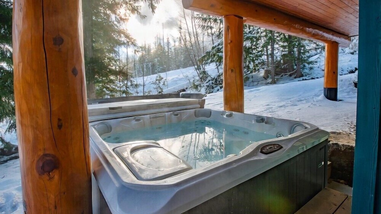 Photo of Patio Balcony in East Kootenay