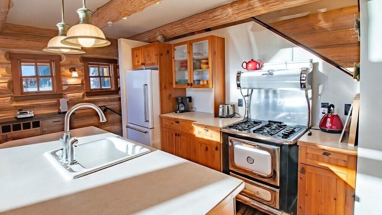 Photo of Kitchen in East Kootenay