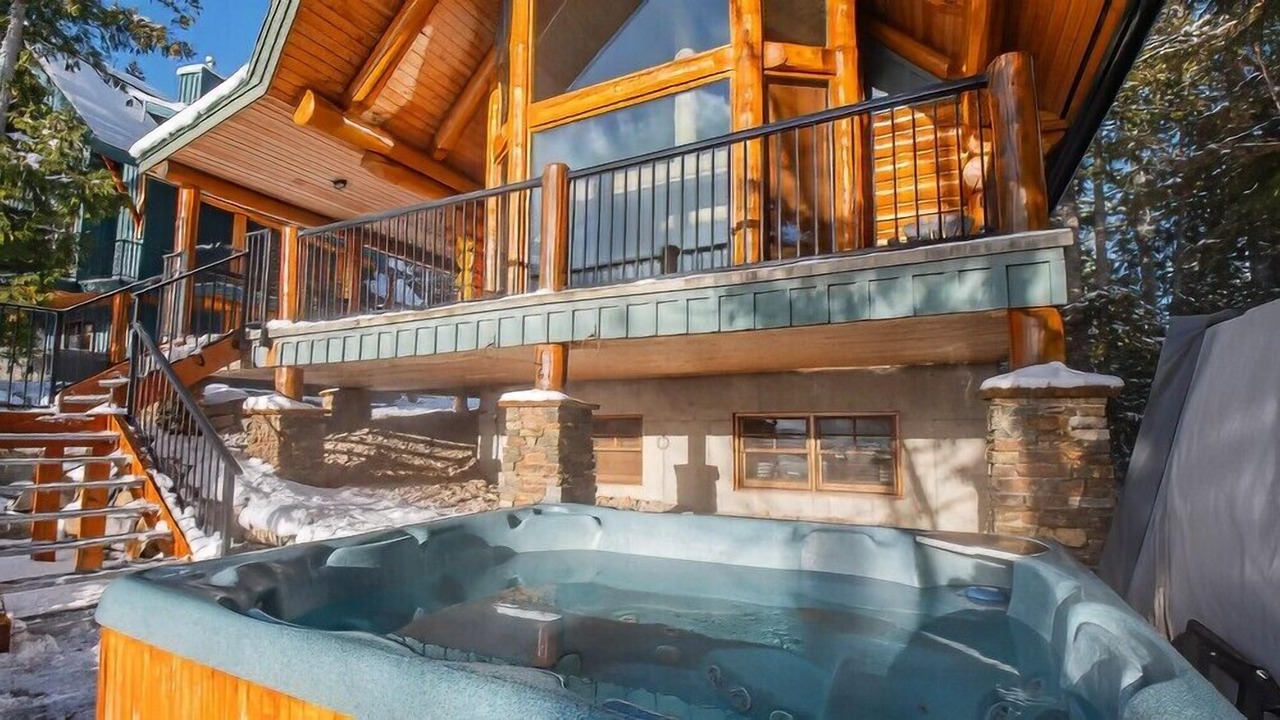 Photo of Patio Balcony in East Kootenay