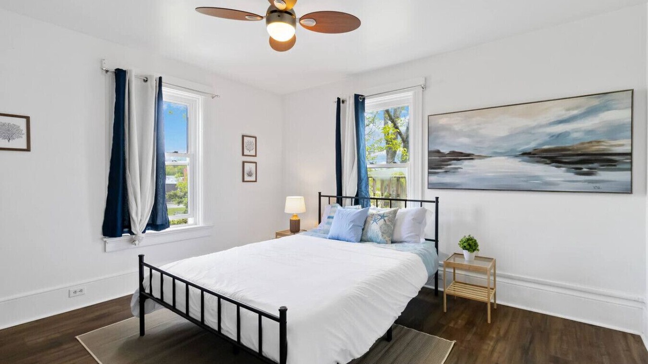 Photo of Bedroom in Lunenburg