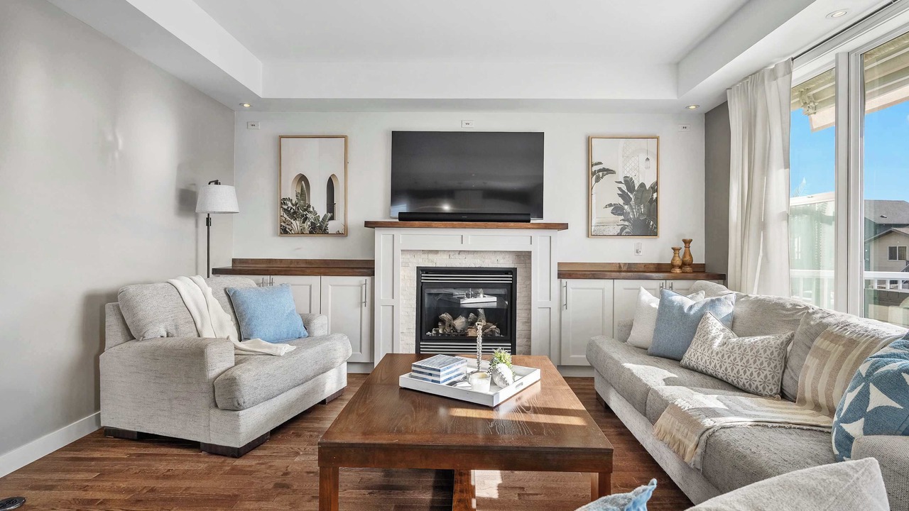 Photo of Livingroom in Sylvan Lake