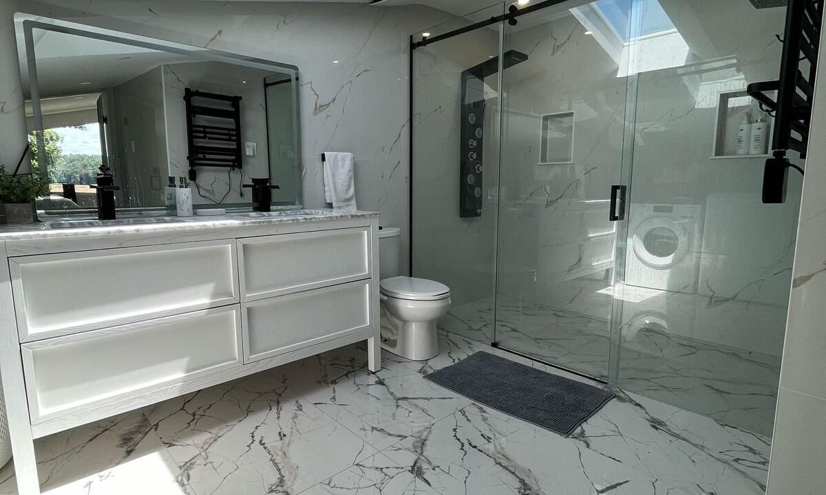 Photo of Bathroom in Bradford West Gwillimbury