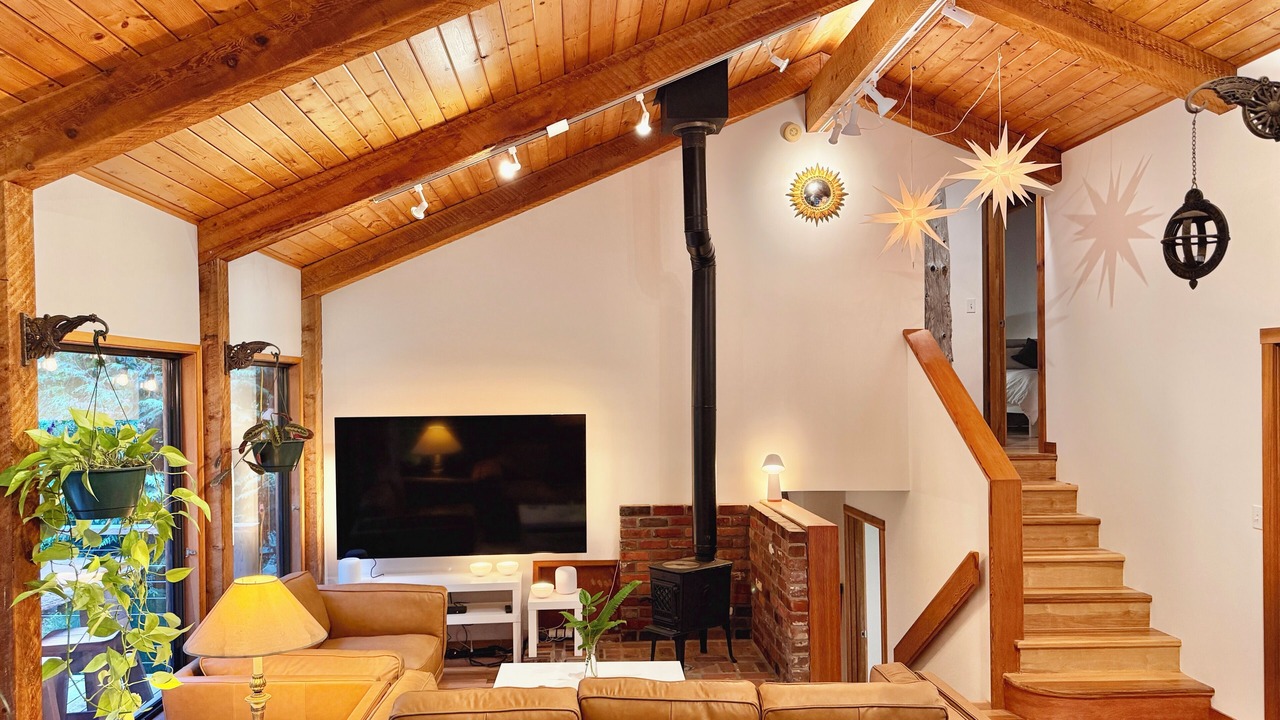 Photo of Livingroom in Tofino