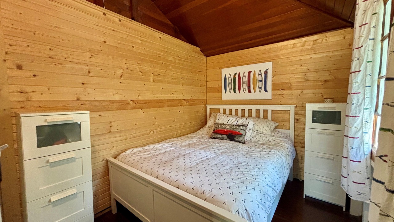 Photo of Bedroom in Victoria Beach