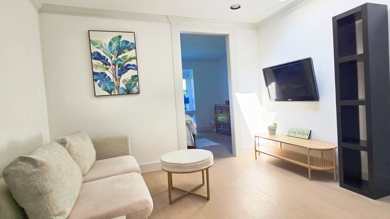 Photo of Livingroom in Steveston